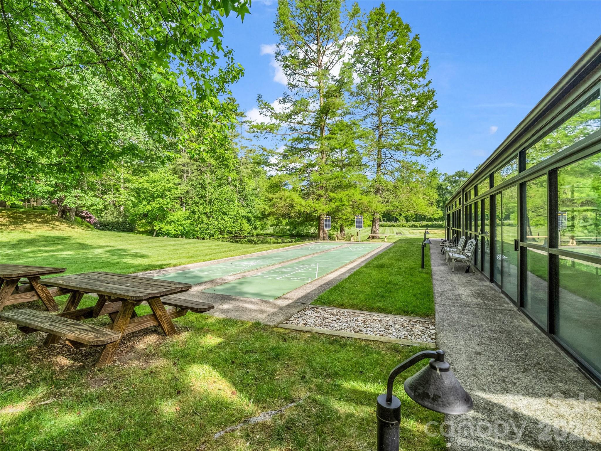 102 White Oak Drive — Hendersonville