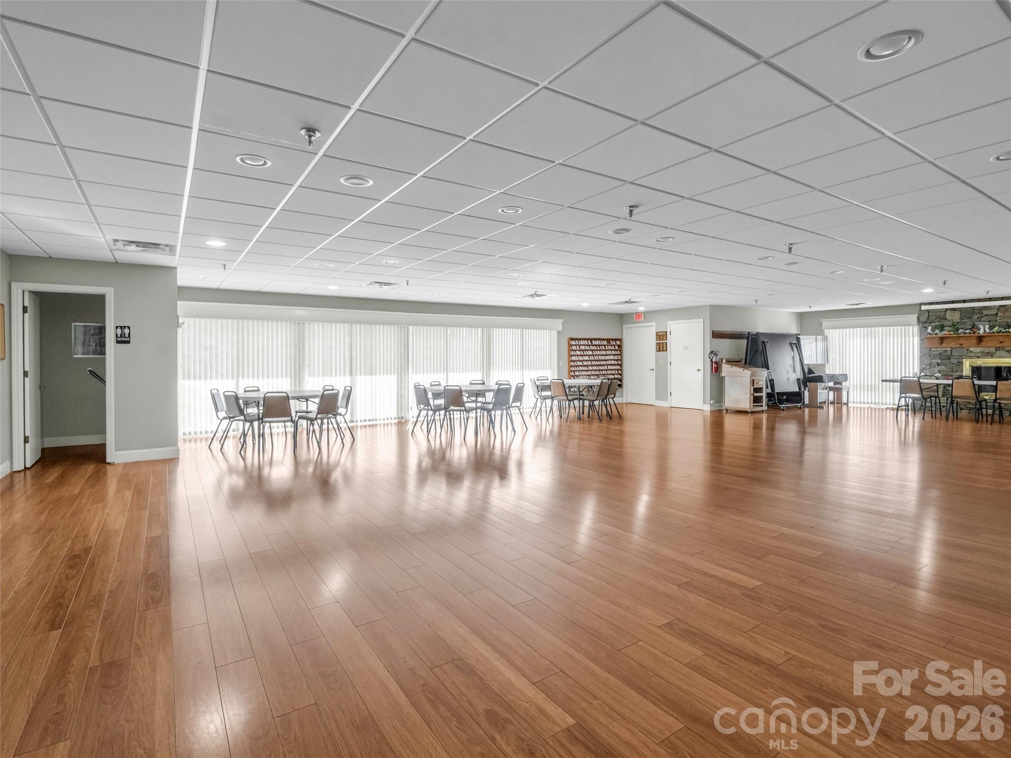 102 White Oak Drive — Hendersonville