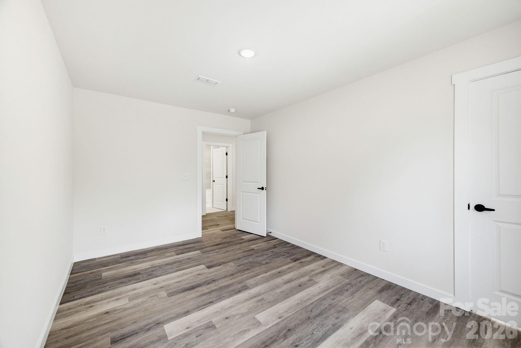 4147 2nd Street NE — Hickory