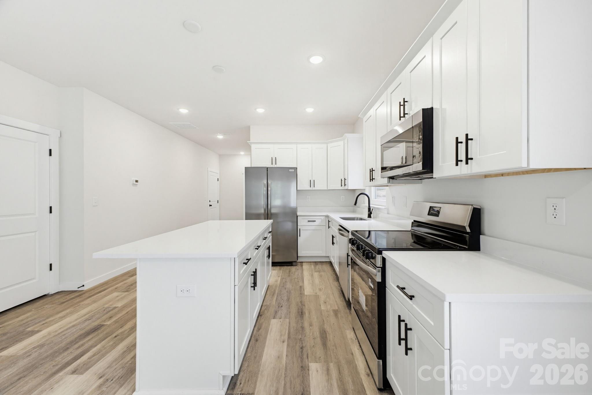 4147 2nd Street NE — Hickory