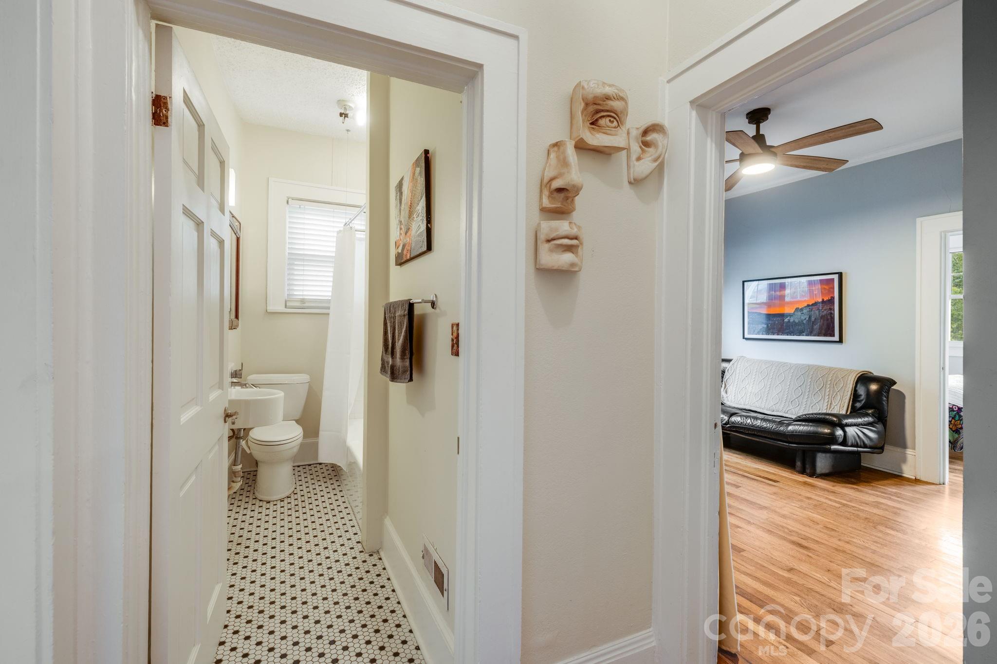 107 Courtland Avenue — Asheville
