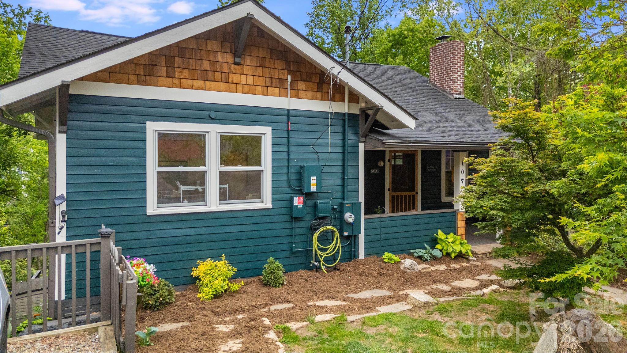 107 Courtland Avenue — Asheville