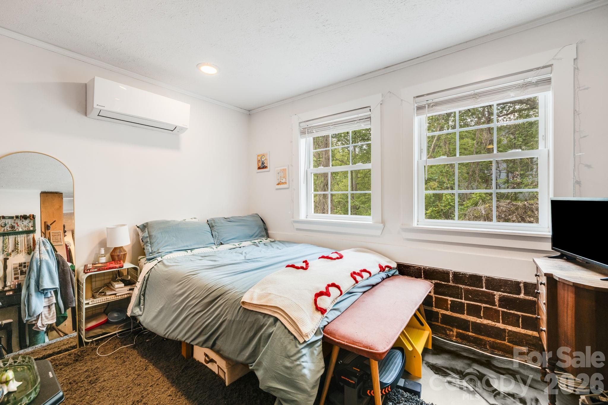 107 Courtland Avenue — Asheville