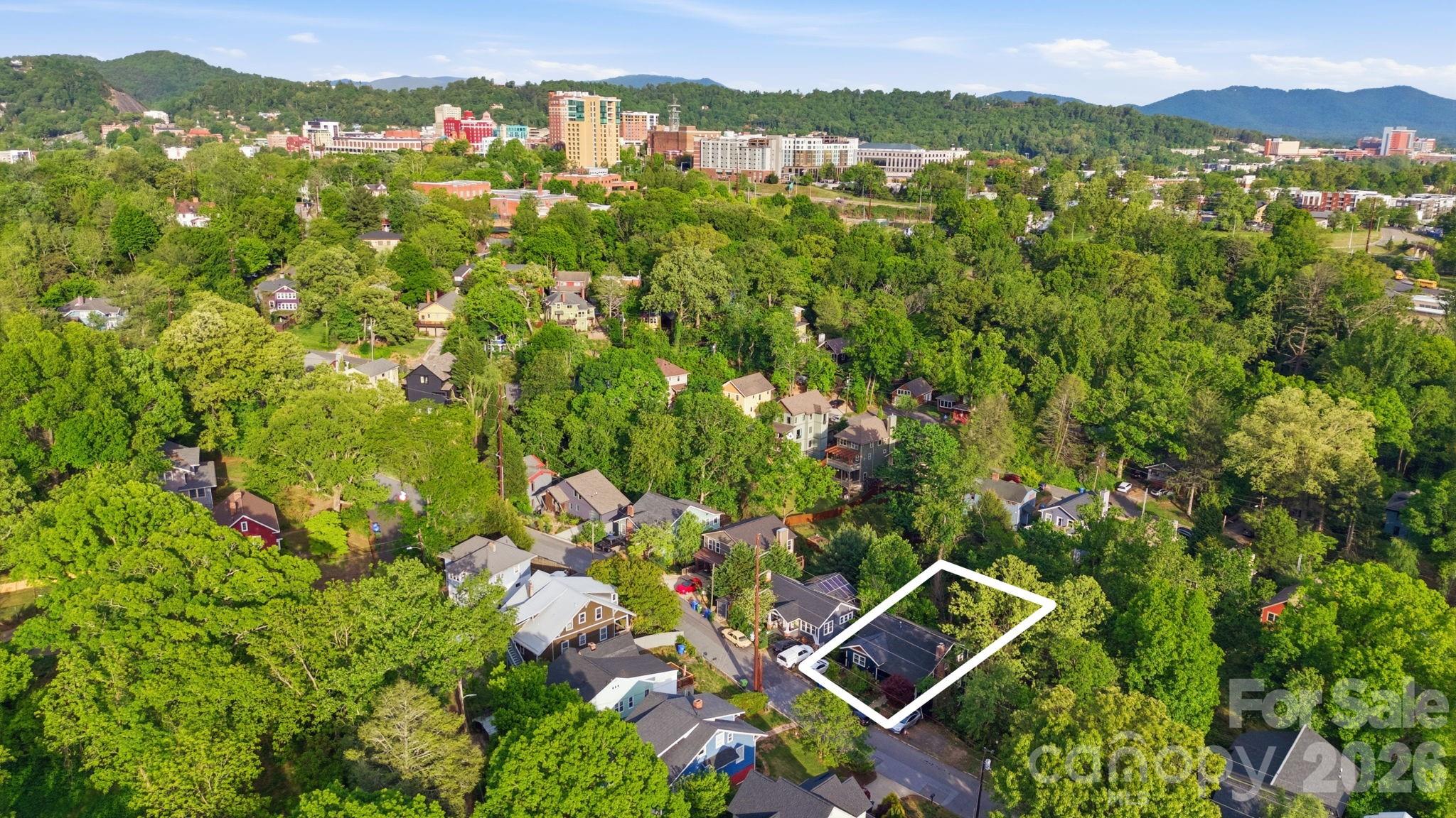 107 Courtland Avenue — Asheville