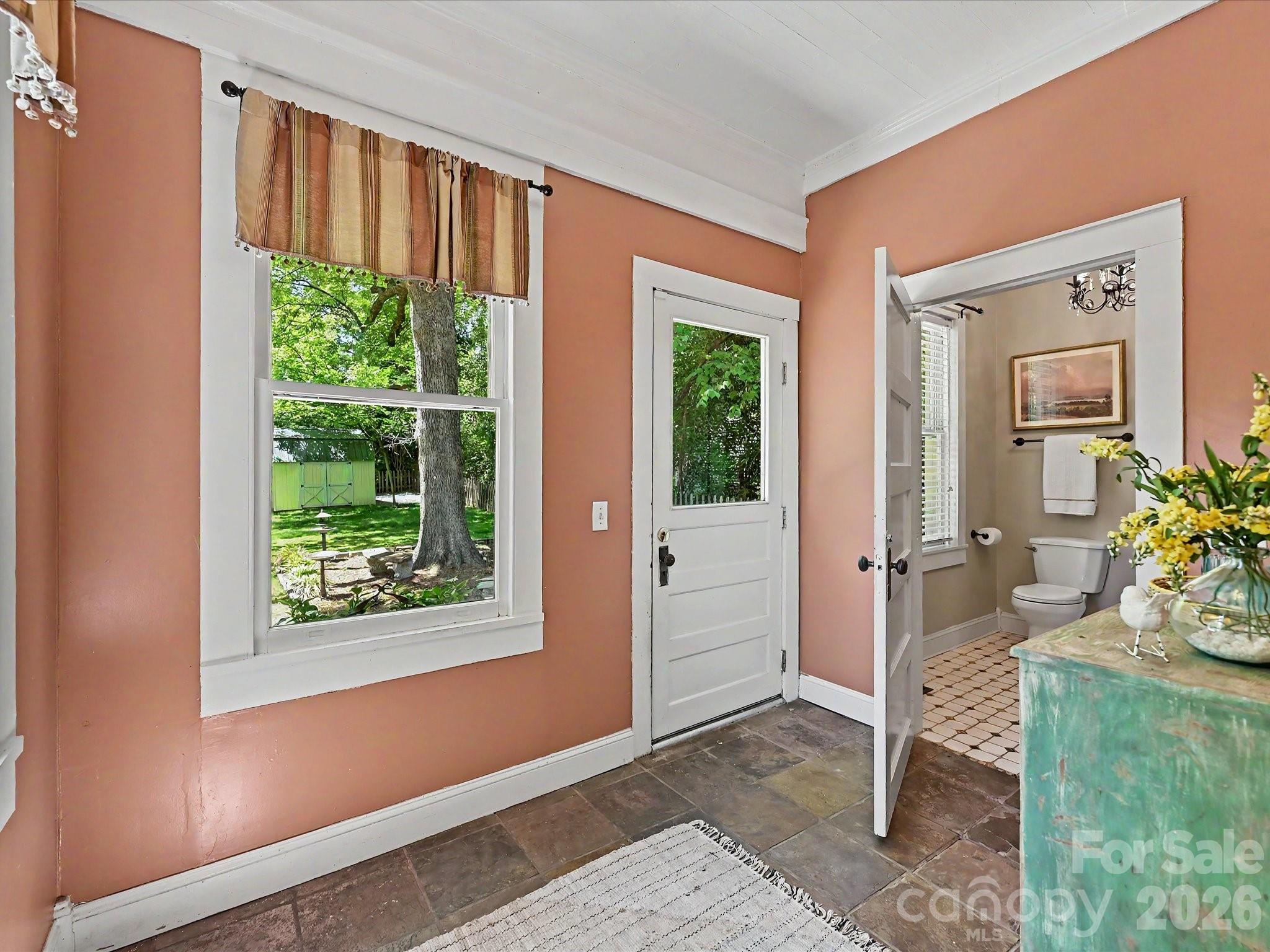 702 S Hayne Street — Monroe