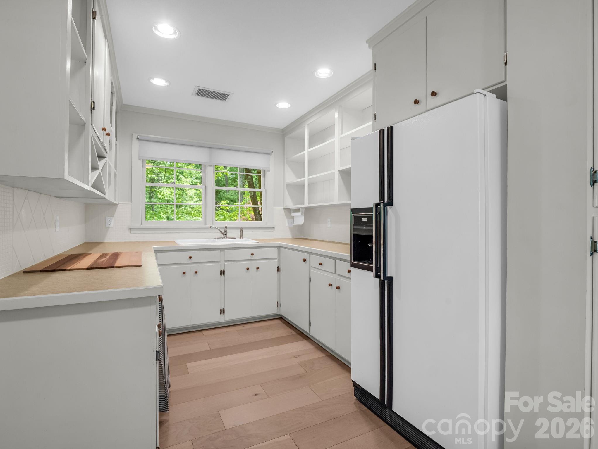 7 Hearthstone Lane — Landrum