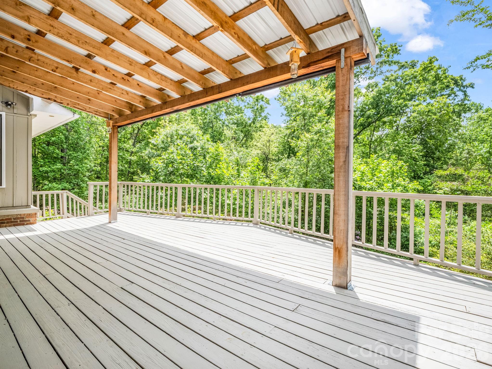 7 Hearthstone Lane — Landrum