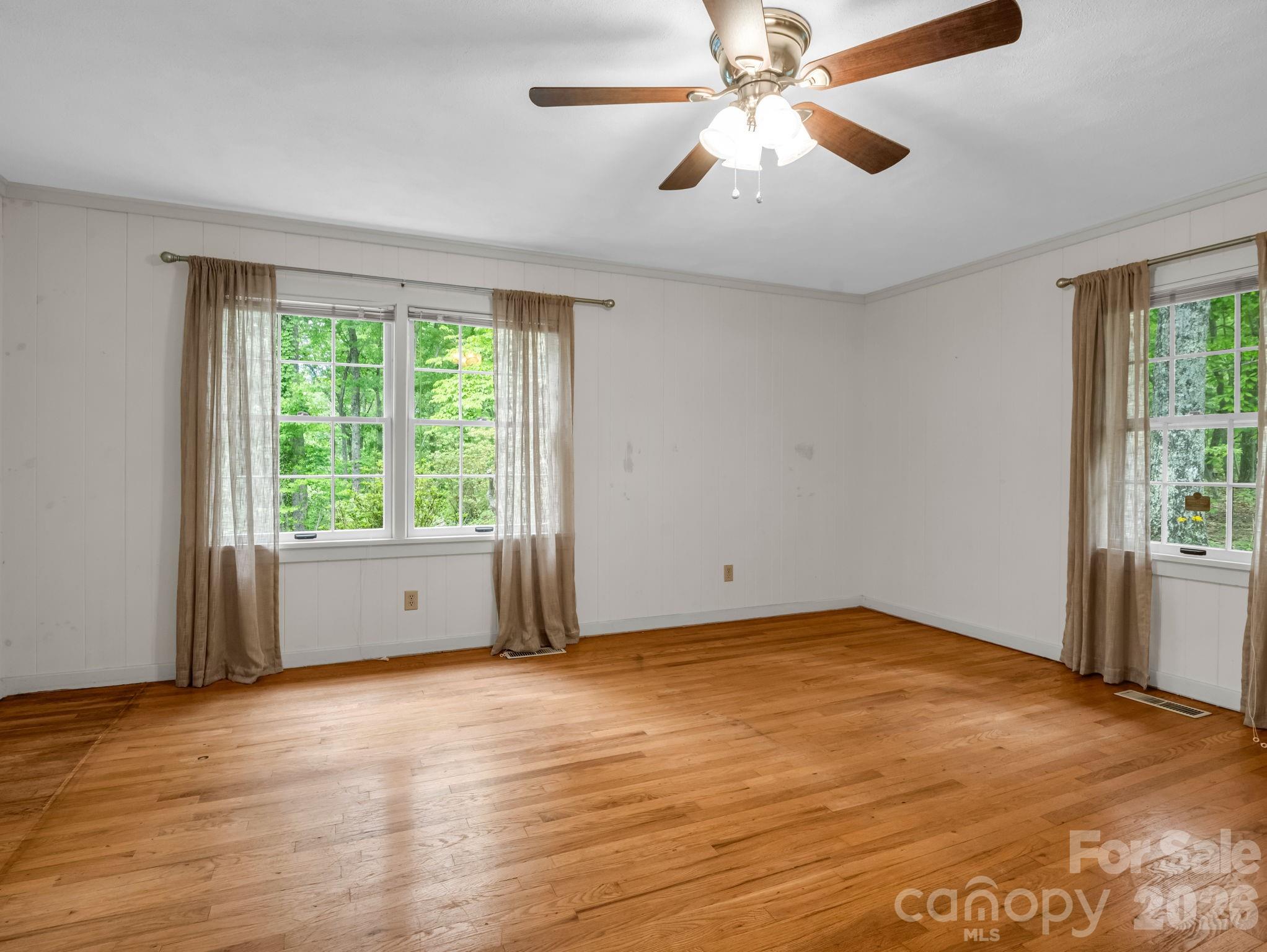 7 Hearthstone Lane — Landrum