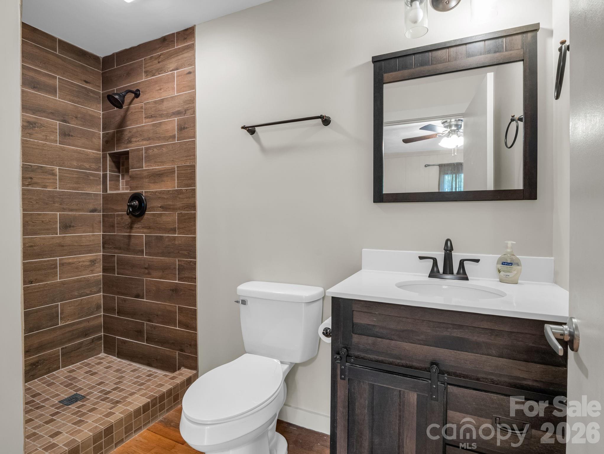 7 Hearthstone Lane — Landrum