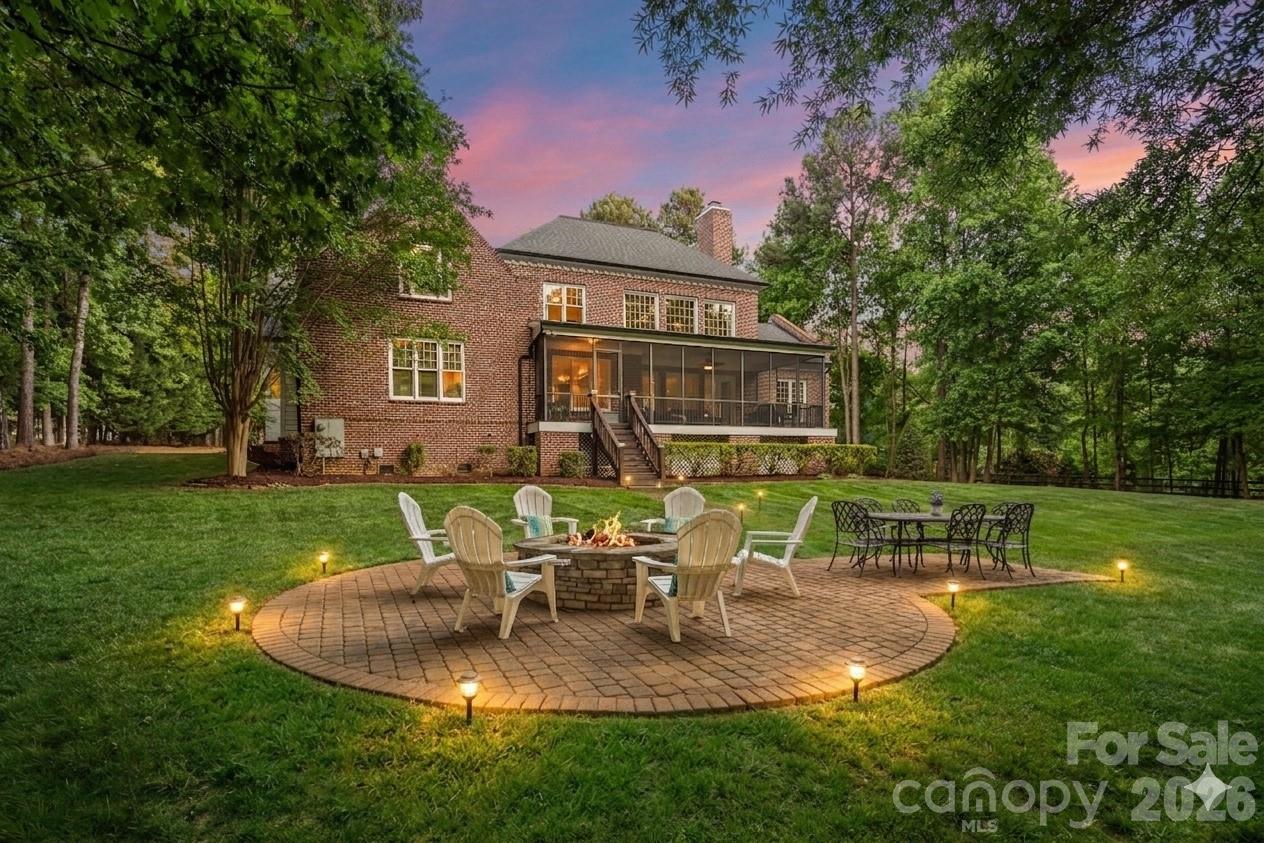 121 Willow Bend Court — Mooresville