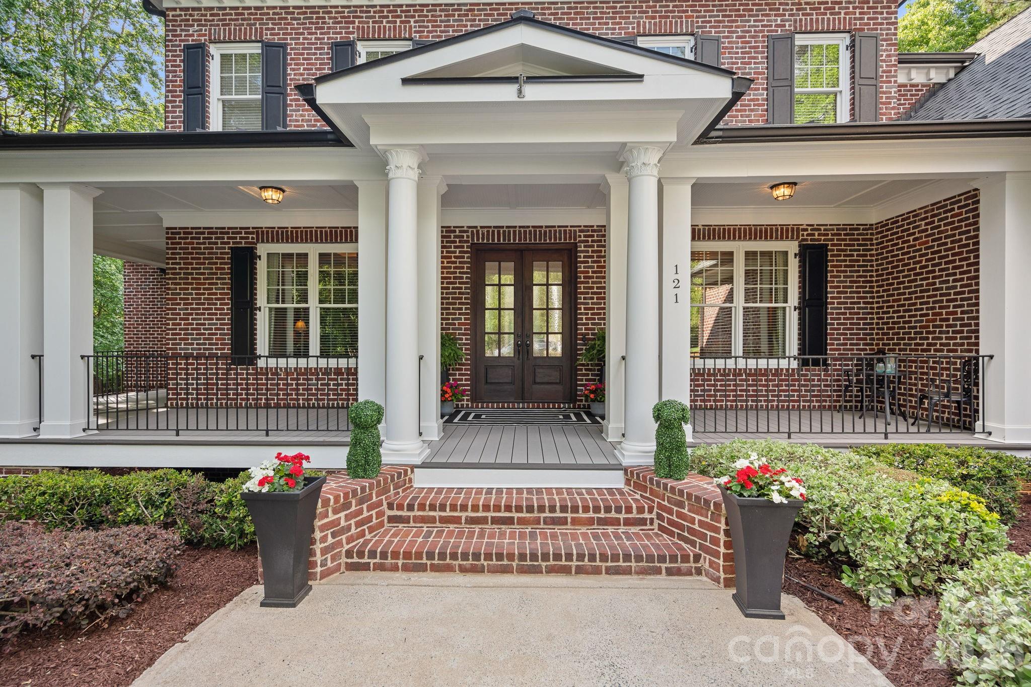 121 Willow Bend Court — Mooresville