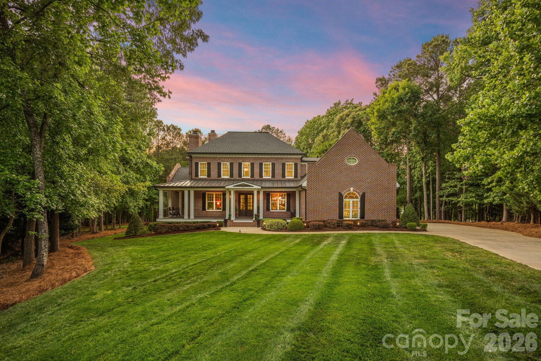 121 Willow Bend Court — Mooresville
