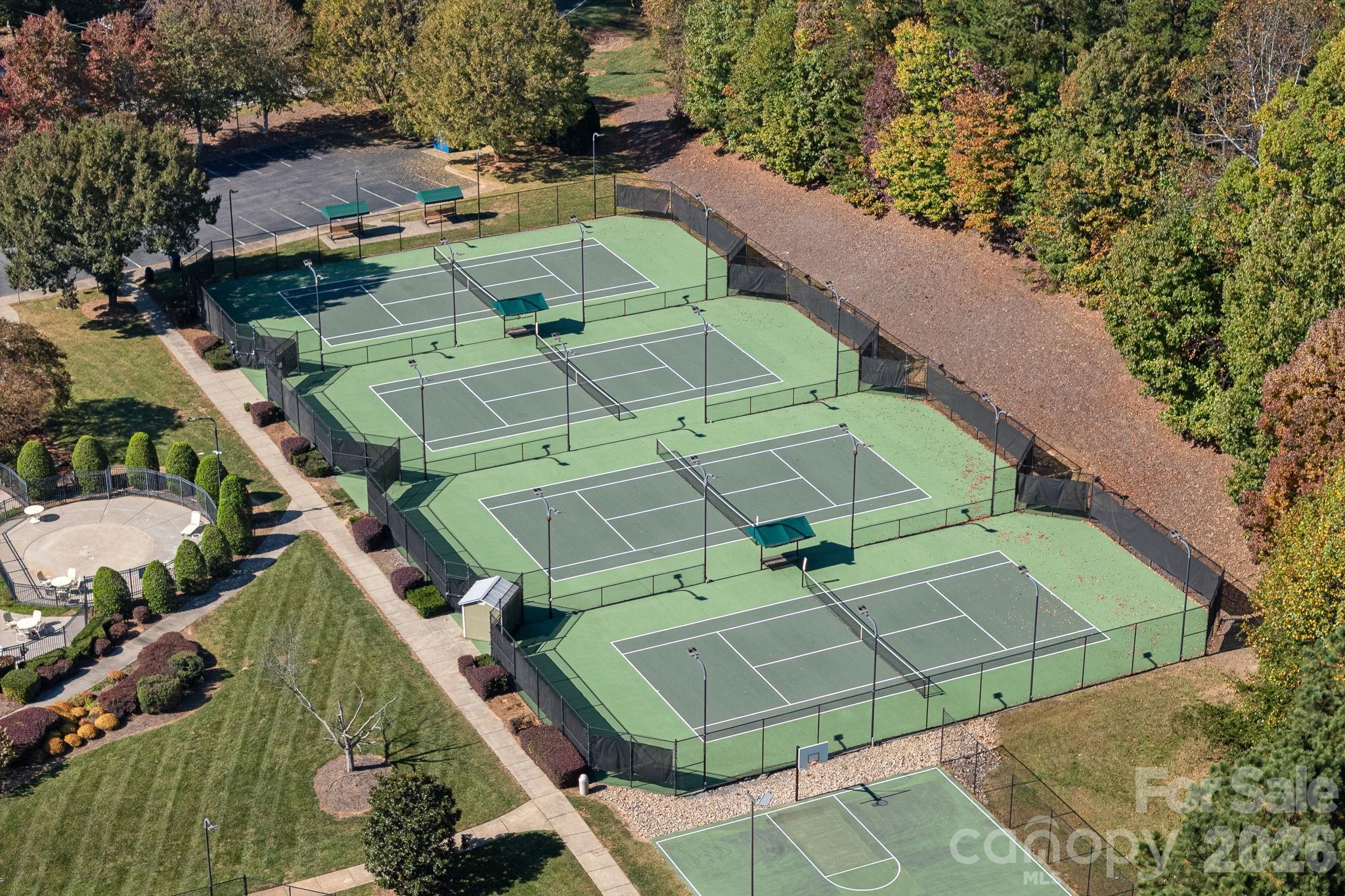 121 Willow Bend Court — Mooresville