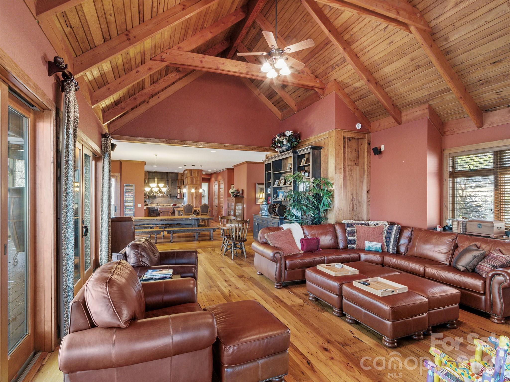 56 Spring House Drive — Burnsville