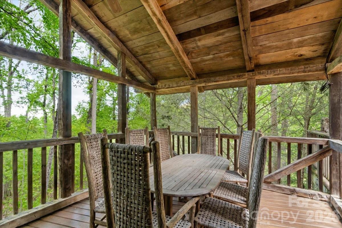 56 Spring House Drive — Burnsville