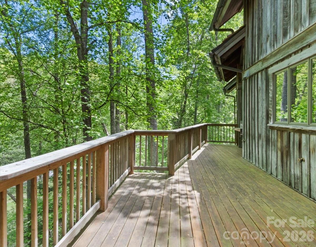 56 Spring House Drive — Burnsville