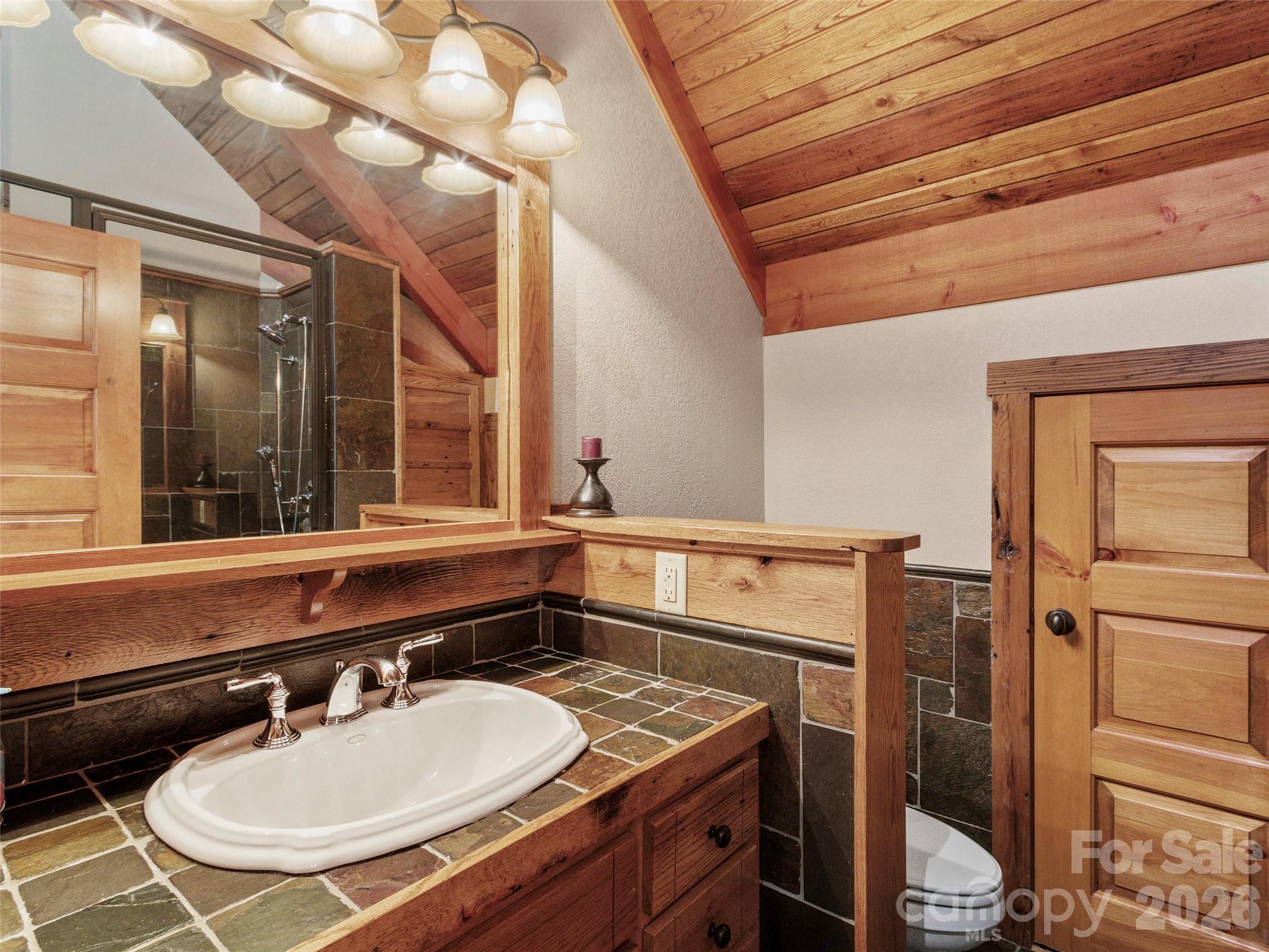56 Spring House Drive — Burnsville