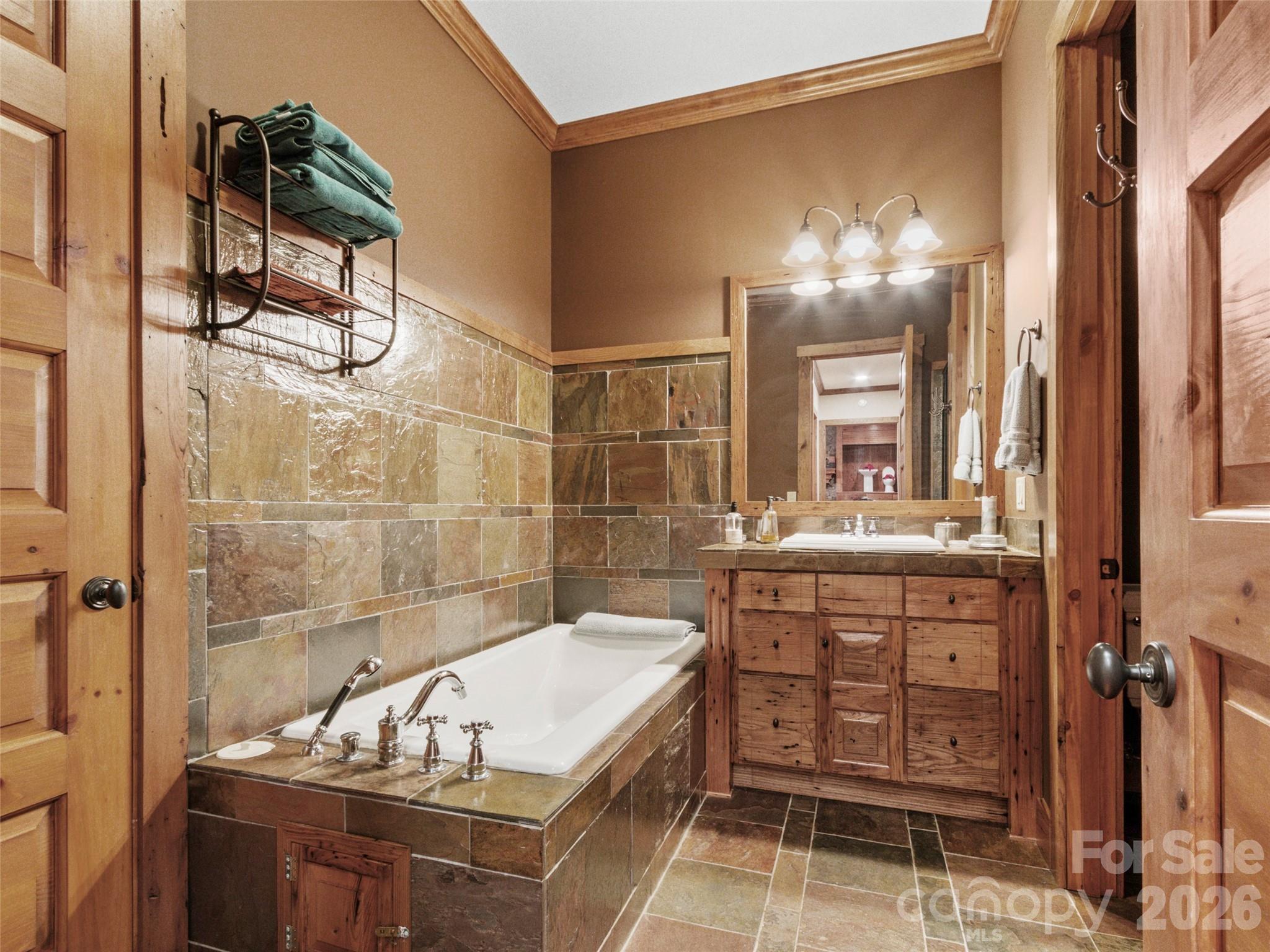 56 Spring House Drive — Burnsville