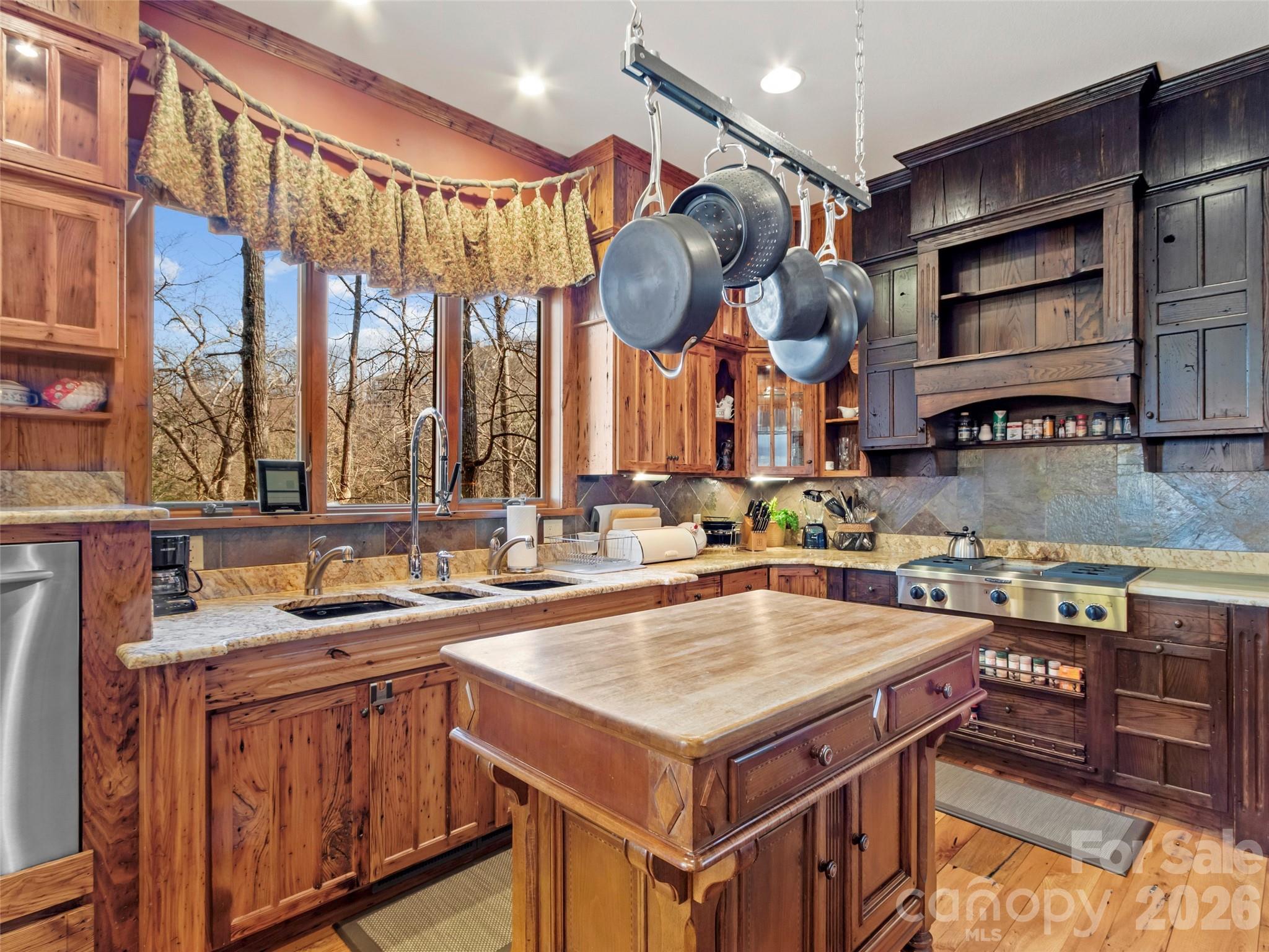 56 Spring House Drive — Burnsville