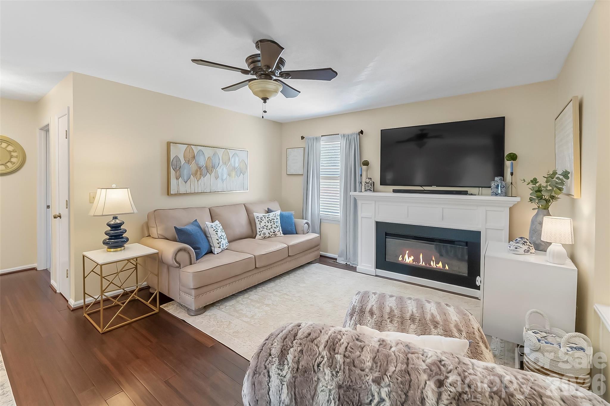 3104 Zion Church Road — Hickory