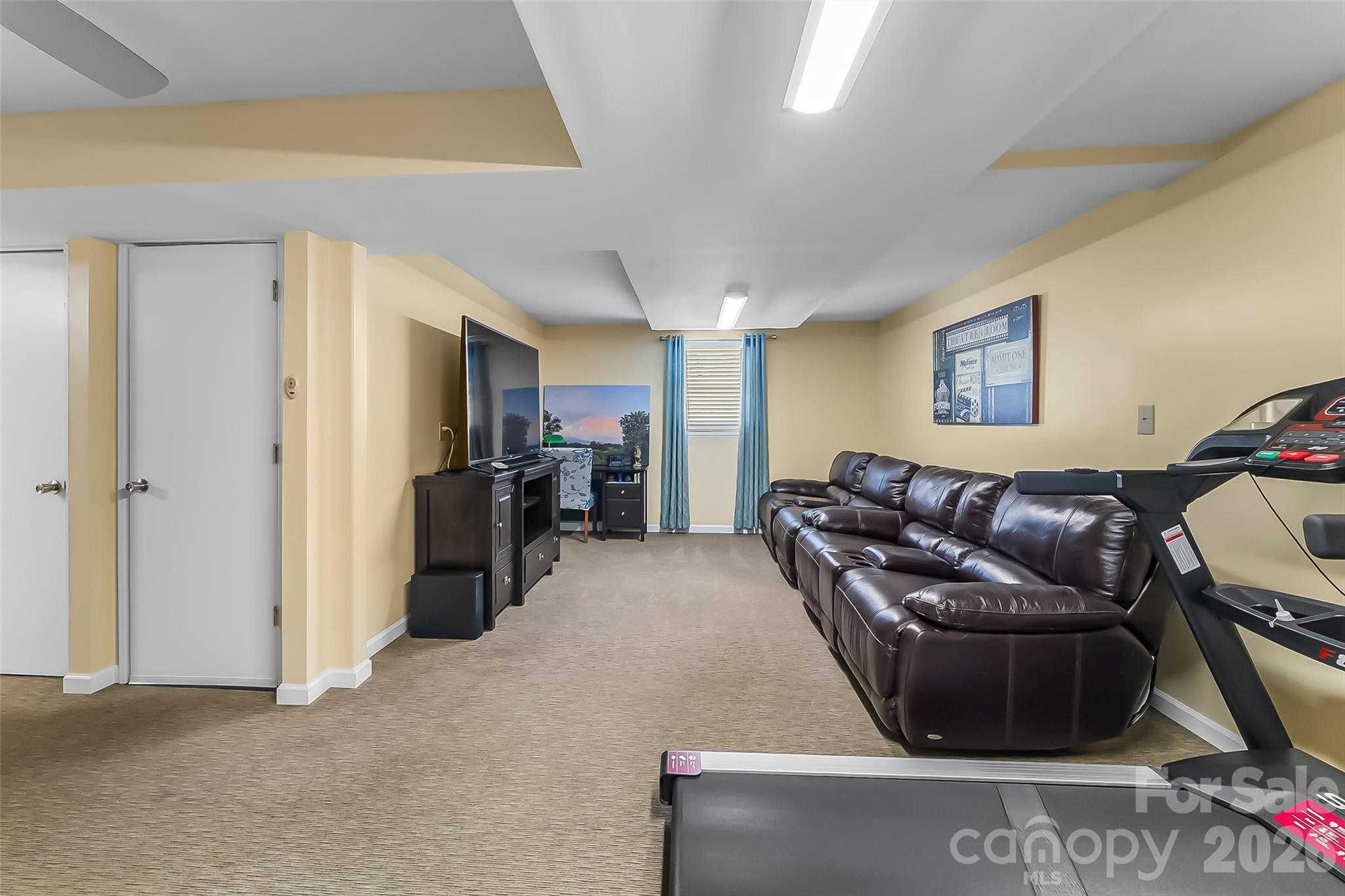 3104 Zion Church Road — Hickory