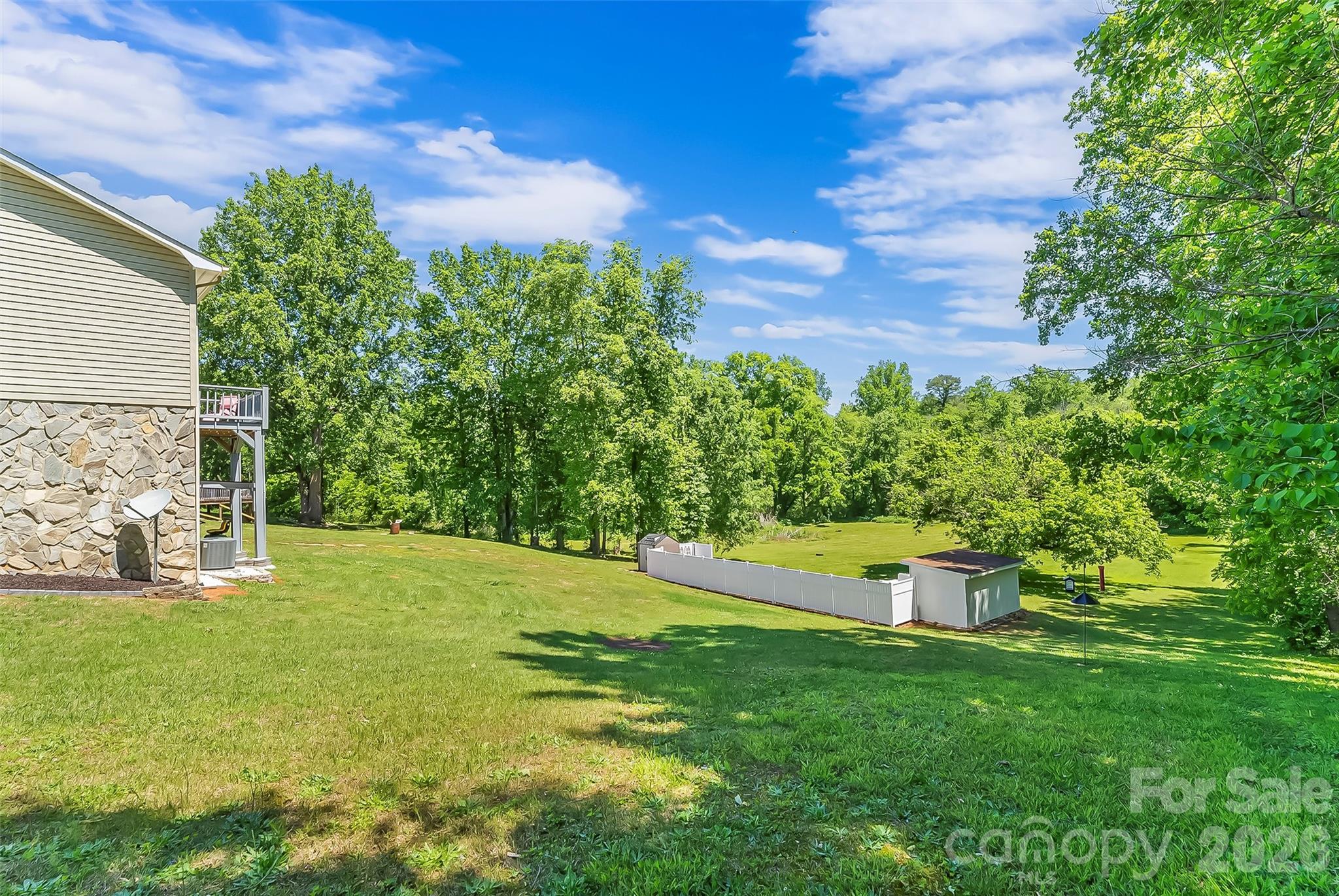 3104 Zion Church Road — Hickory