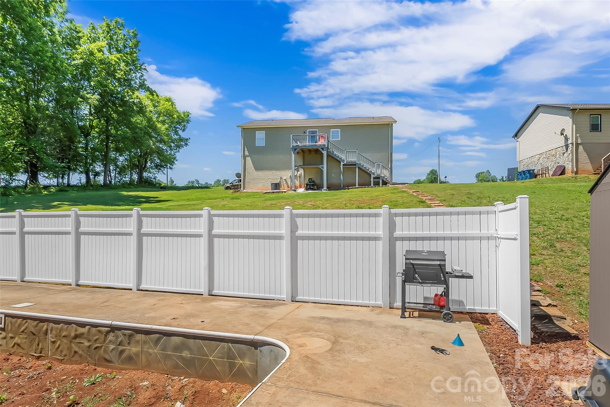 3104 Zion Church Road — Hickory