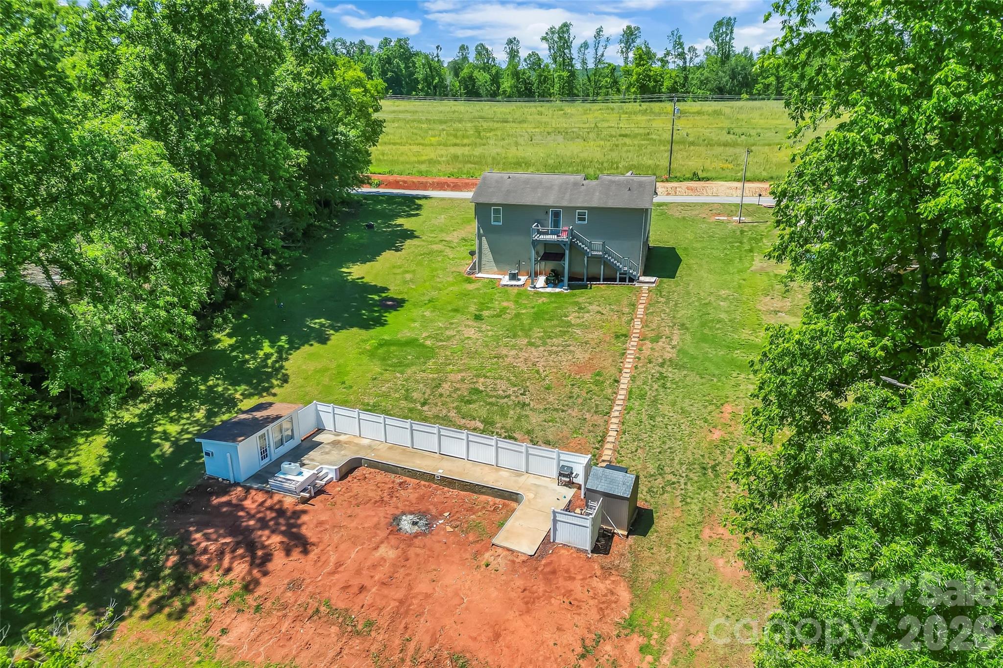 3104 Zion Church Road — Hickory