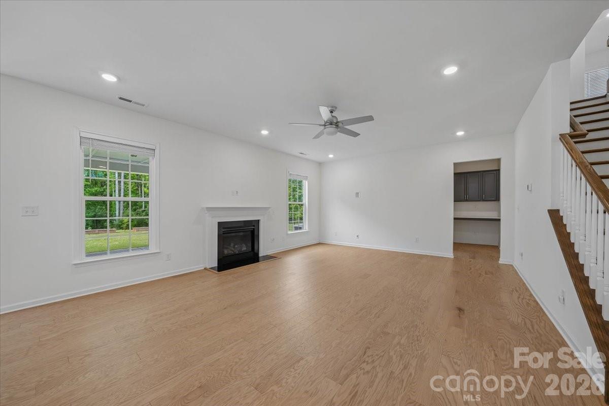 7202 Glenroe Drive — Huntersville