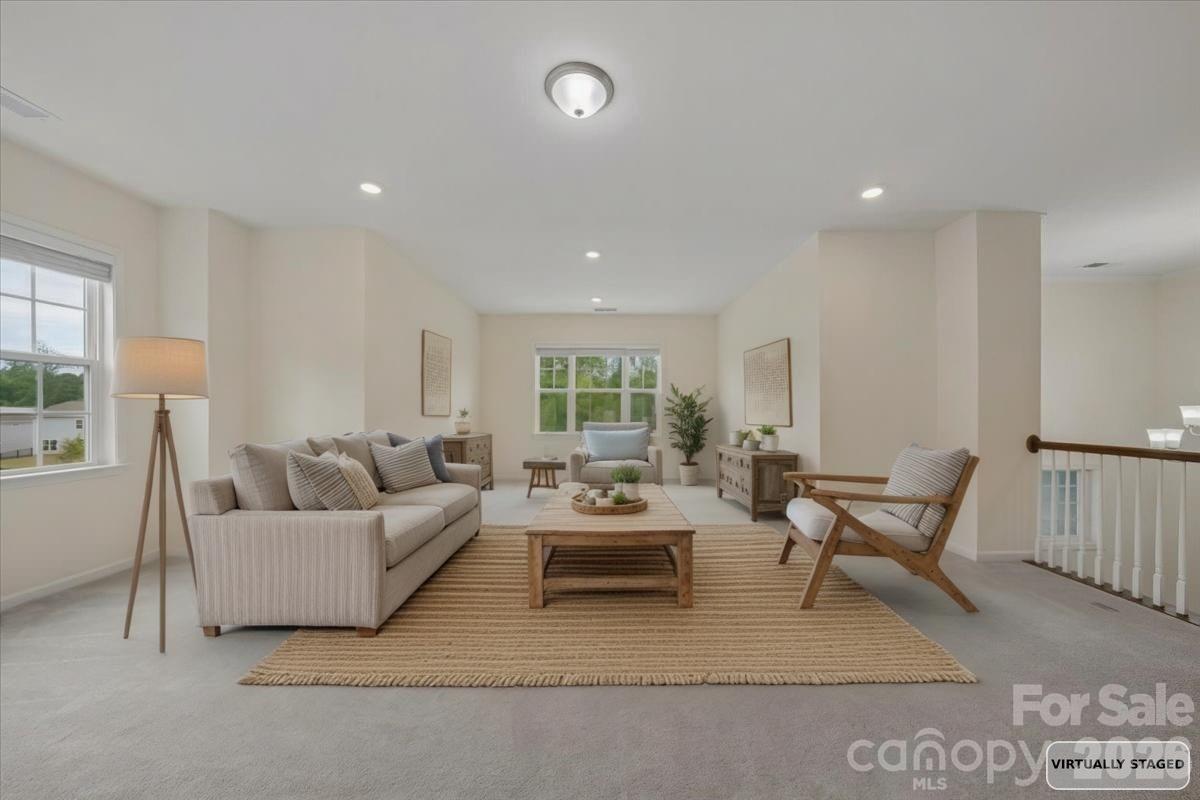 7202 Glenroe Drive — Huntersville