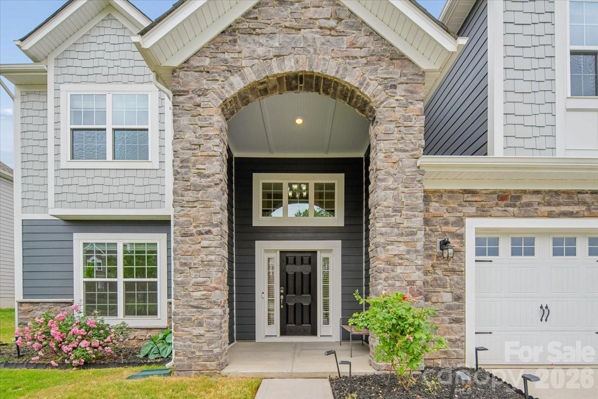 7202 Glenroe Drive — Huntersville