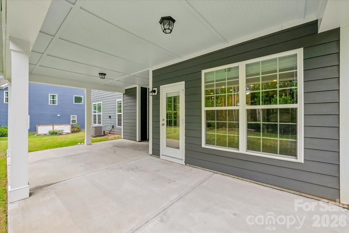 7202 Glenroe Drive — Huntersville