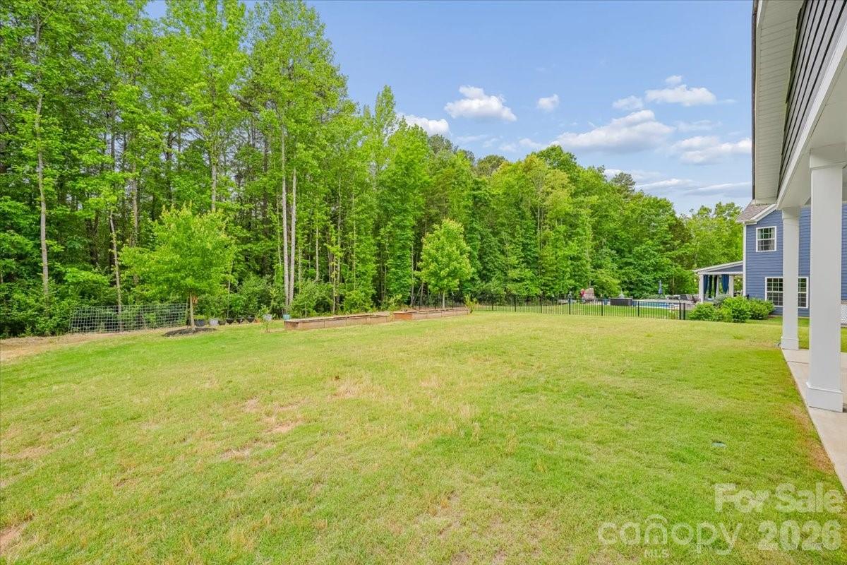 7202 Glenroe Drive — Huntersville