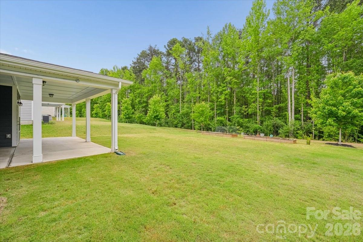 7202 Glenroe Drive — Huntersville