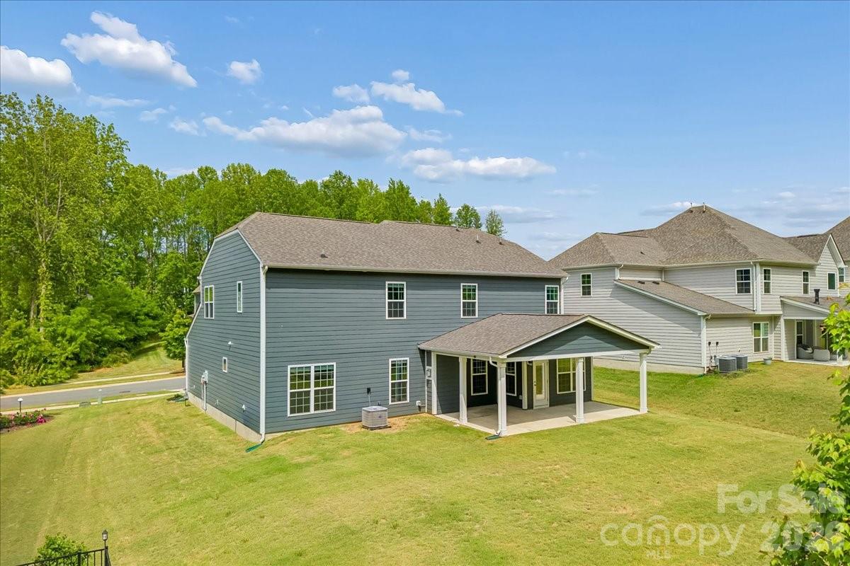 7202 Glenroe Drive — Huntersville