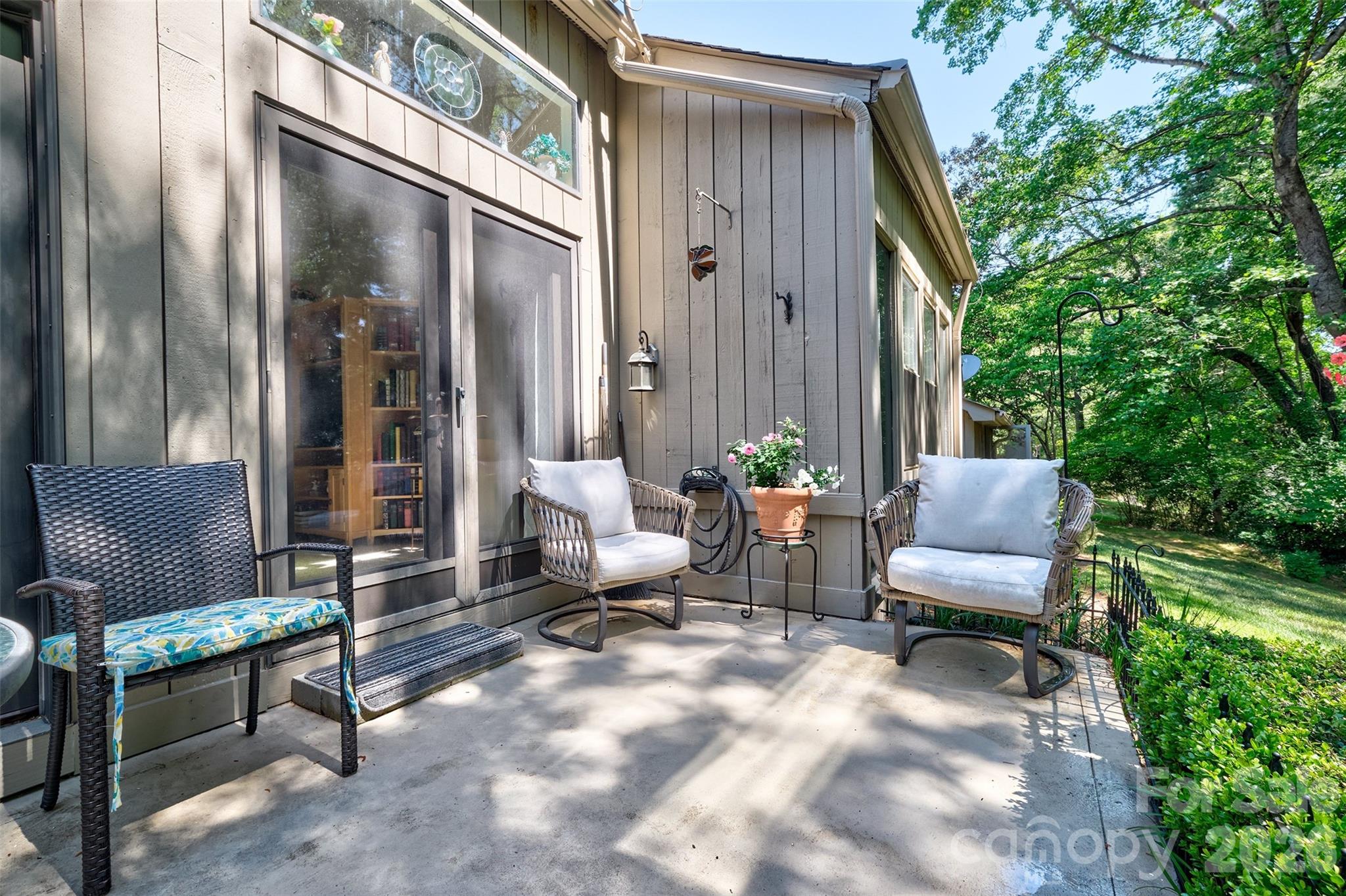 114 Pine Grove Circle — Lake Wylie