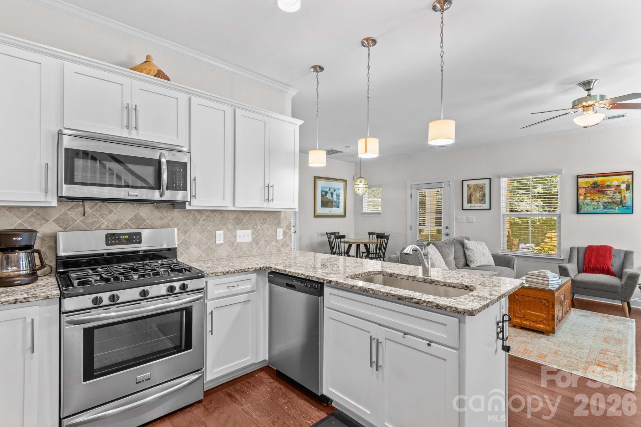 10258 Vanguard Parkway — Huntersville