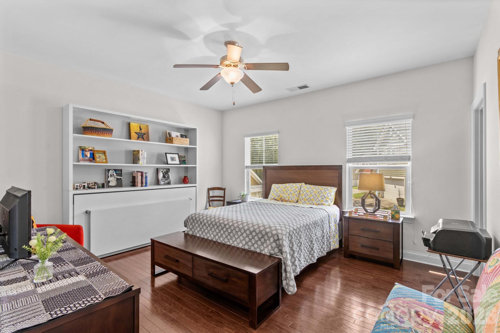 10258 Vanguard Parkway — Huntersville