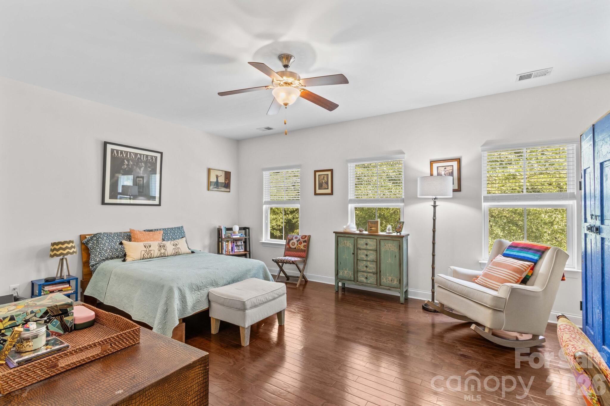 10258 Vanguard Parkway — Huntersville