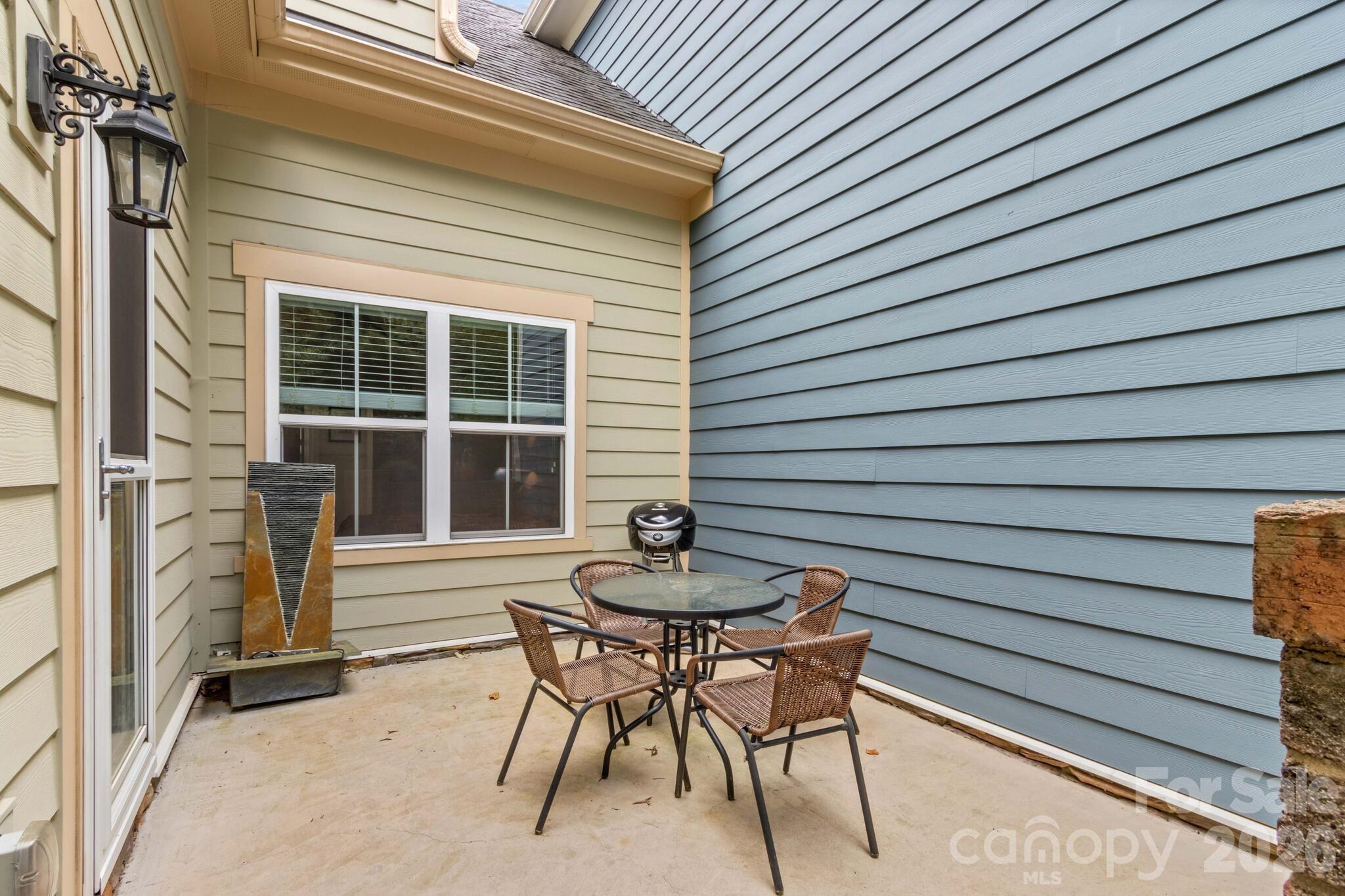 10258 Vanguard Parkway — Huntersville