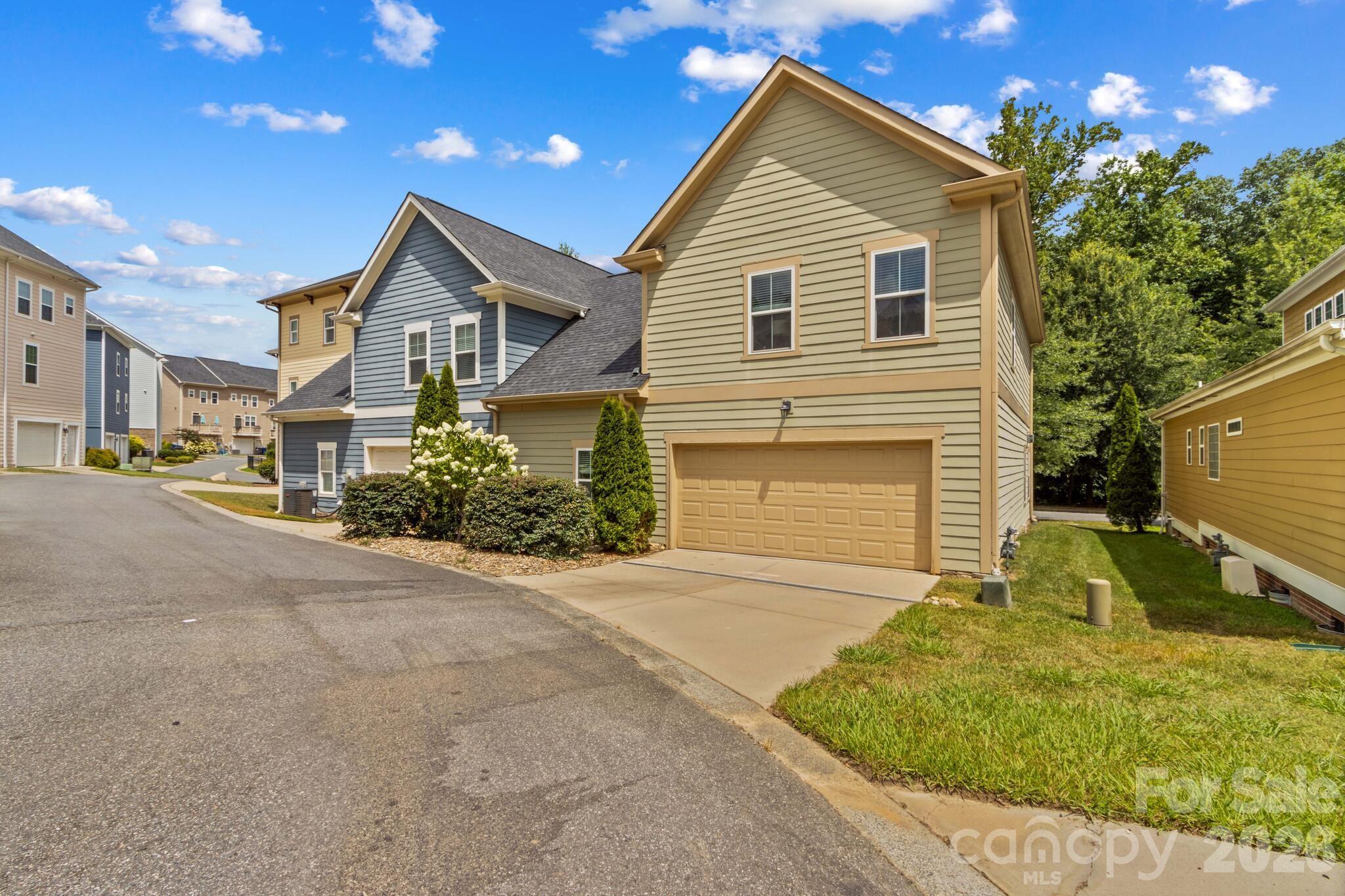 10258 Vanguard Parkway — Huntersville