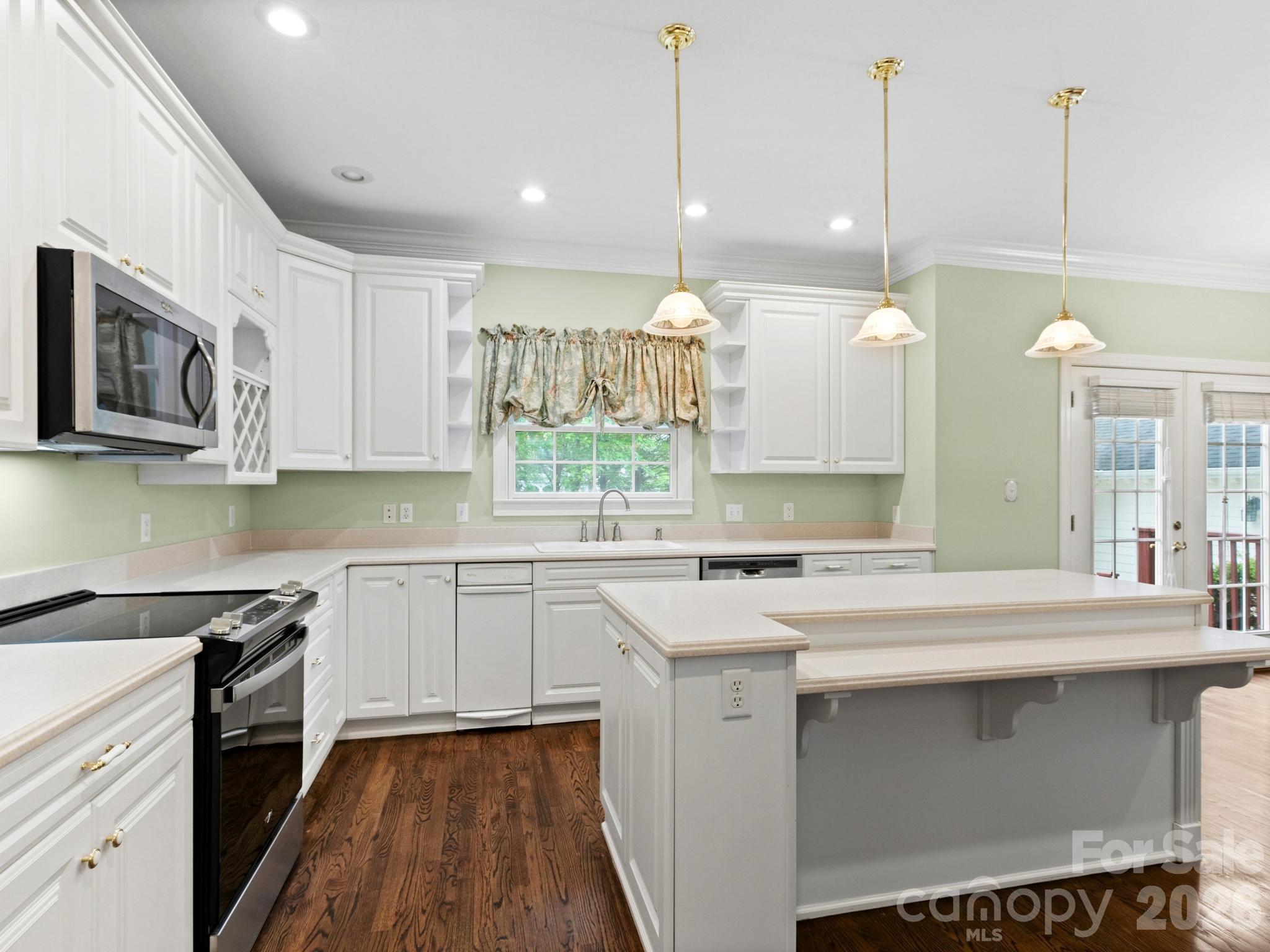103 Berry Hill Drive #10 — Hendersonville