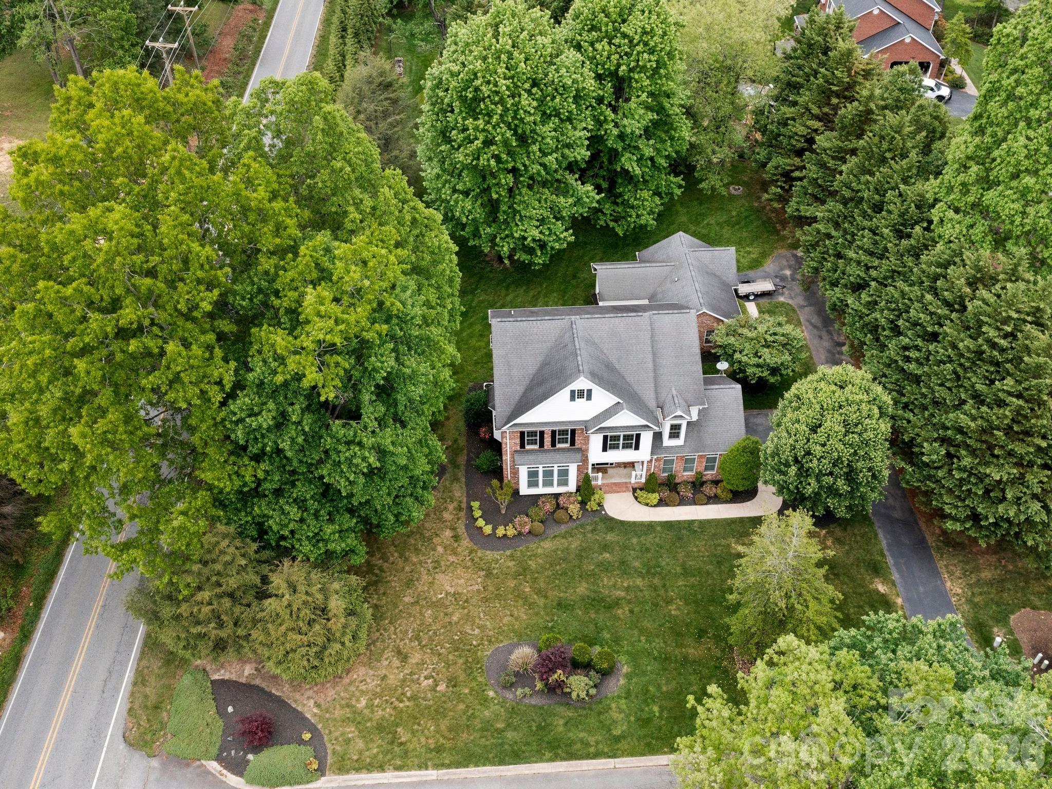 103 Berry Hill Drive #10 — Hendersonville
