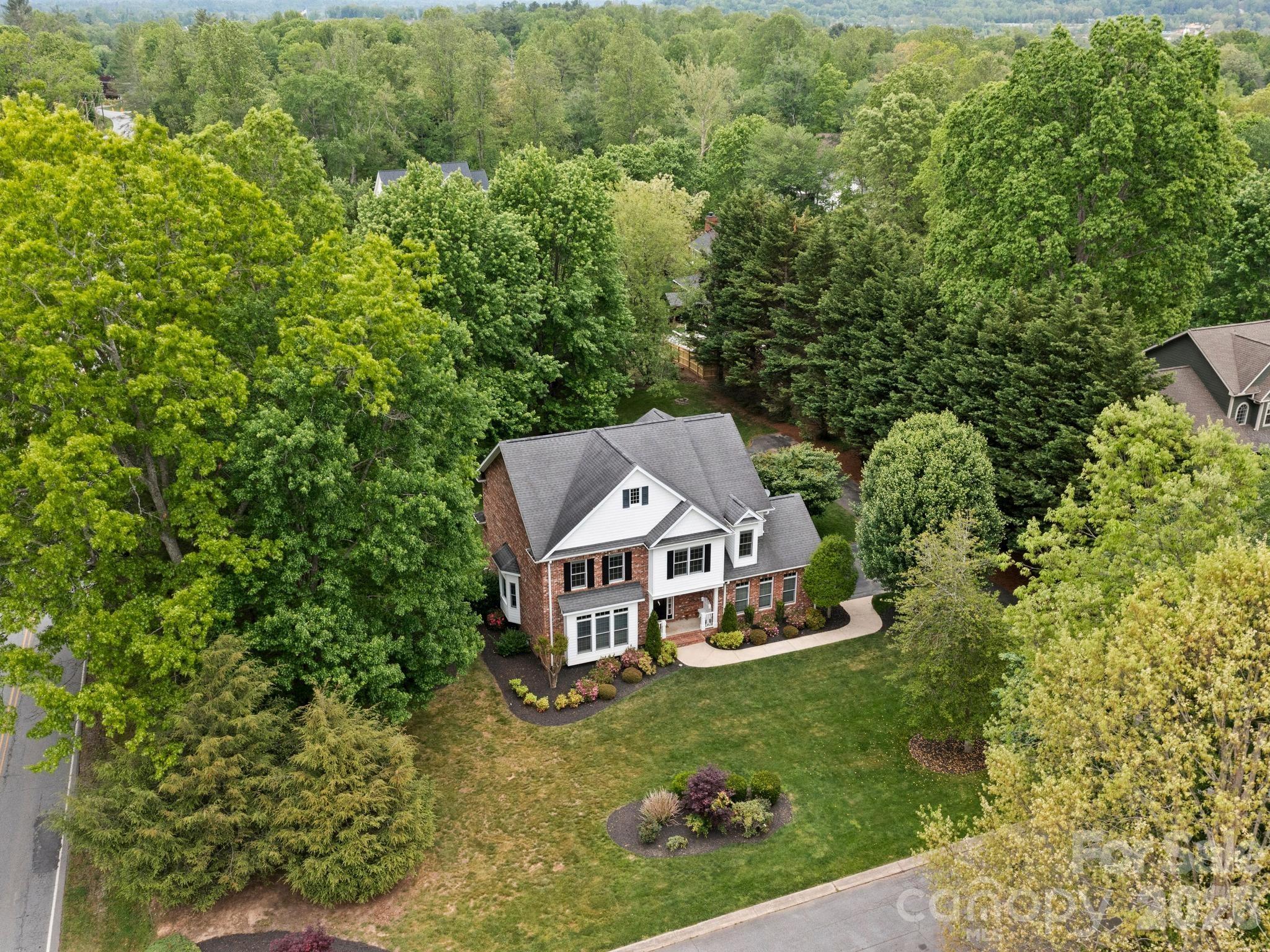 103 Berry Hill Drive #10 — Hendersonville