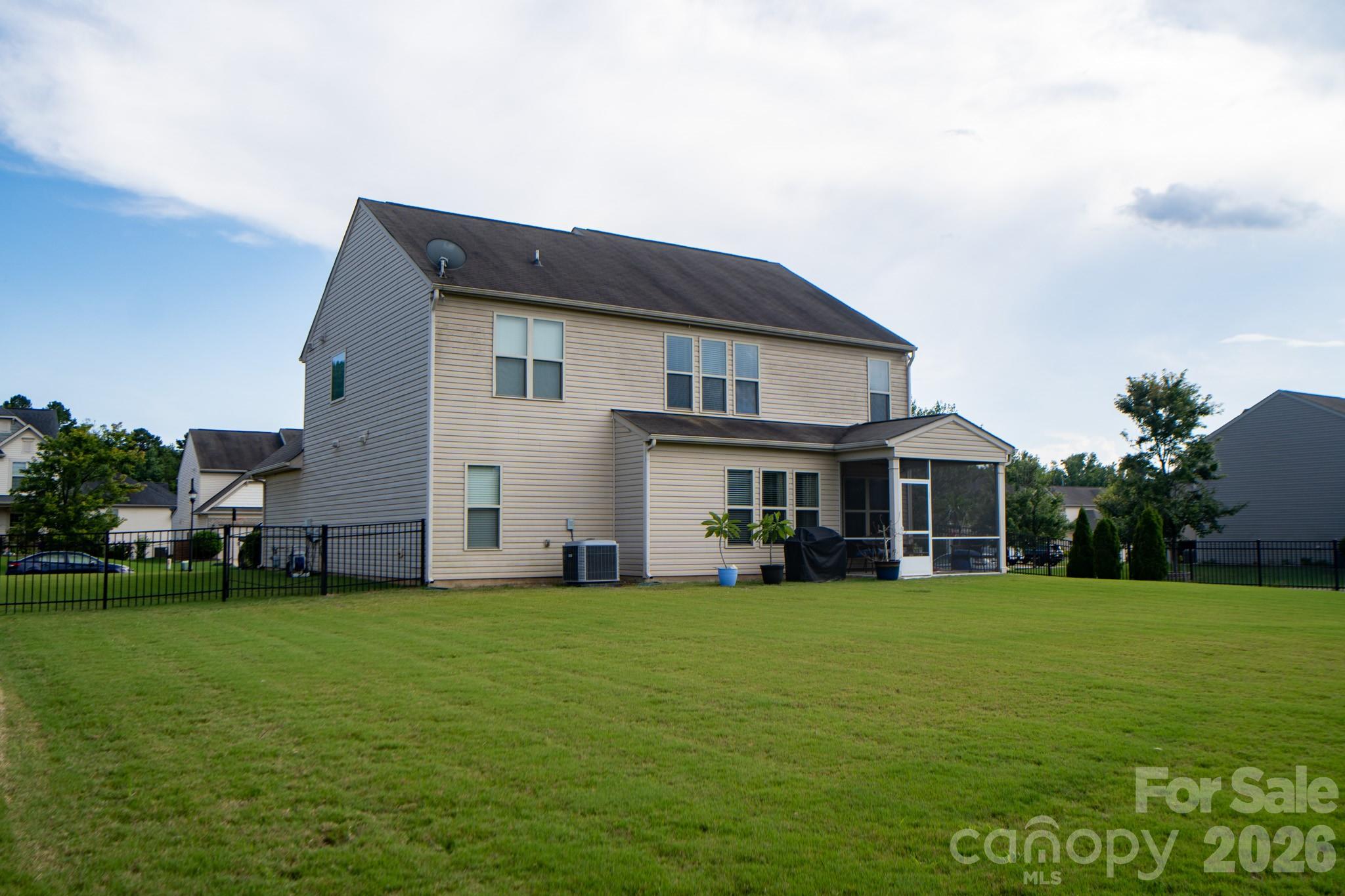 3942 Kestrel Lane — Fort Mill