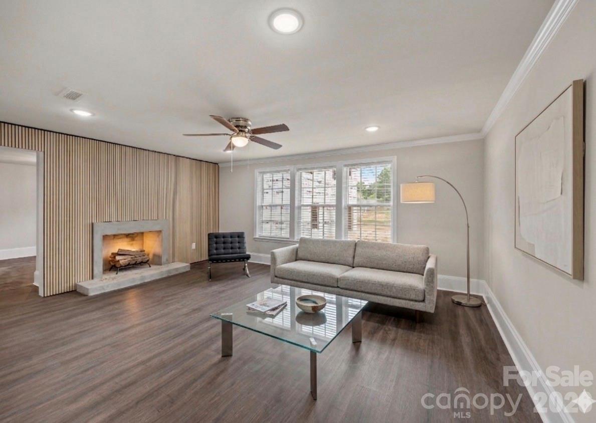 6109 Cora Street — Charlotte