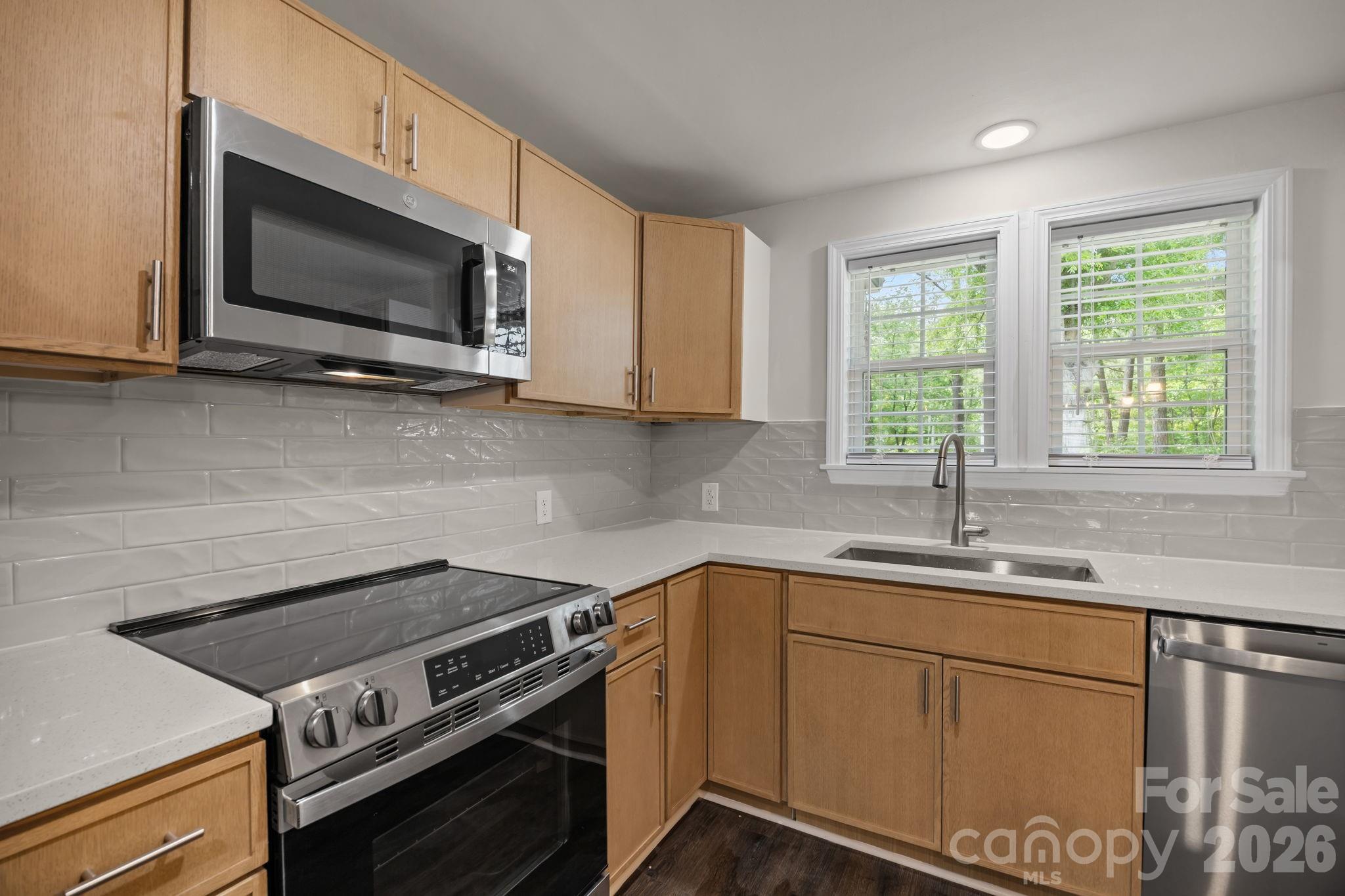 6109 Cora Street — Charlotte