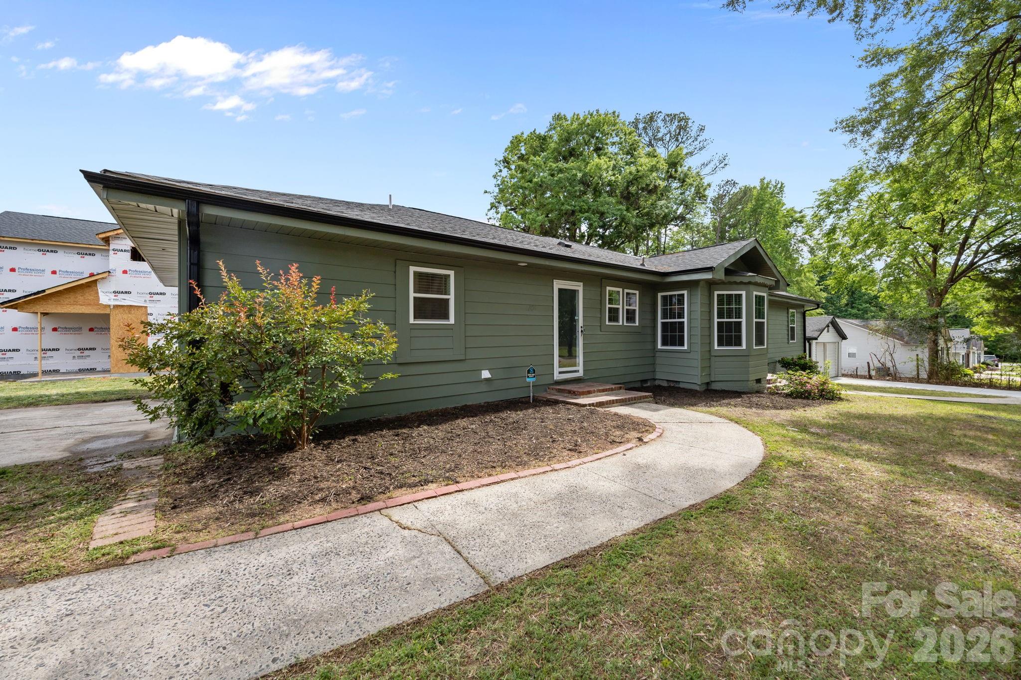 6109 Cora Street — Charlotte