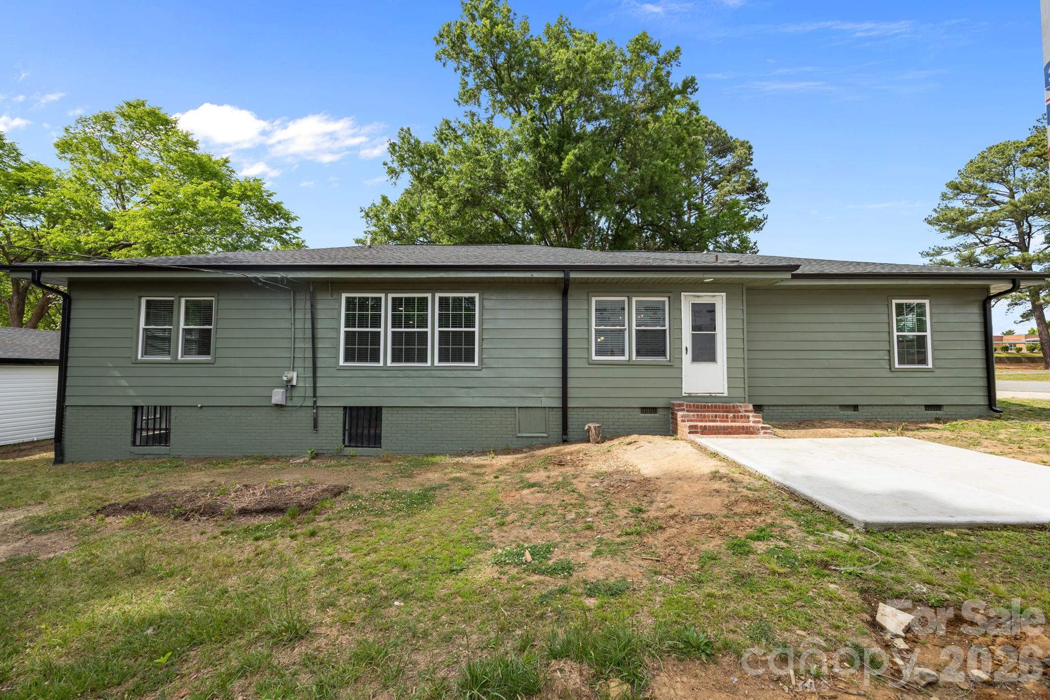 6109 Cora Street — Charlotte