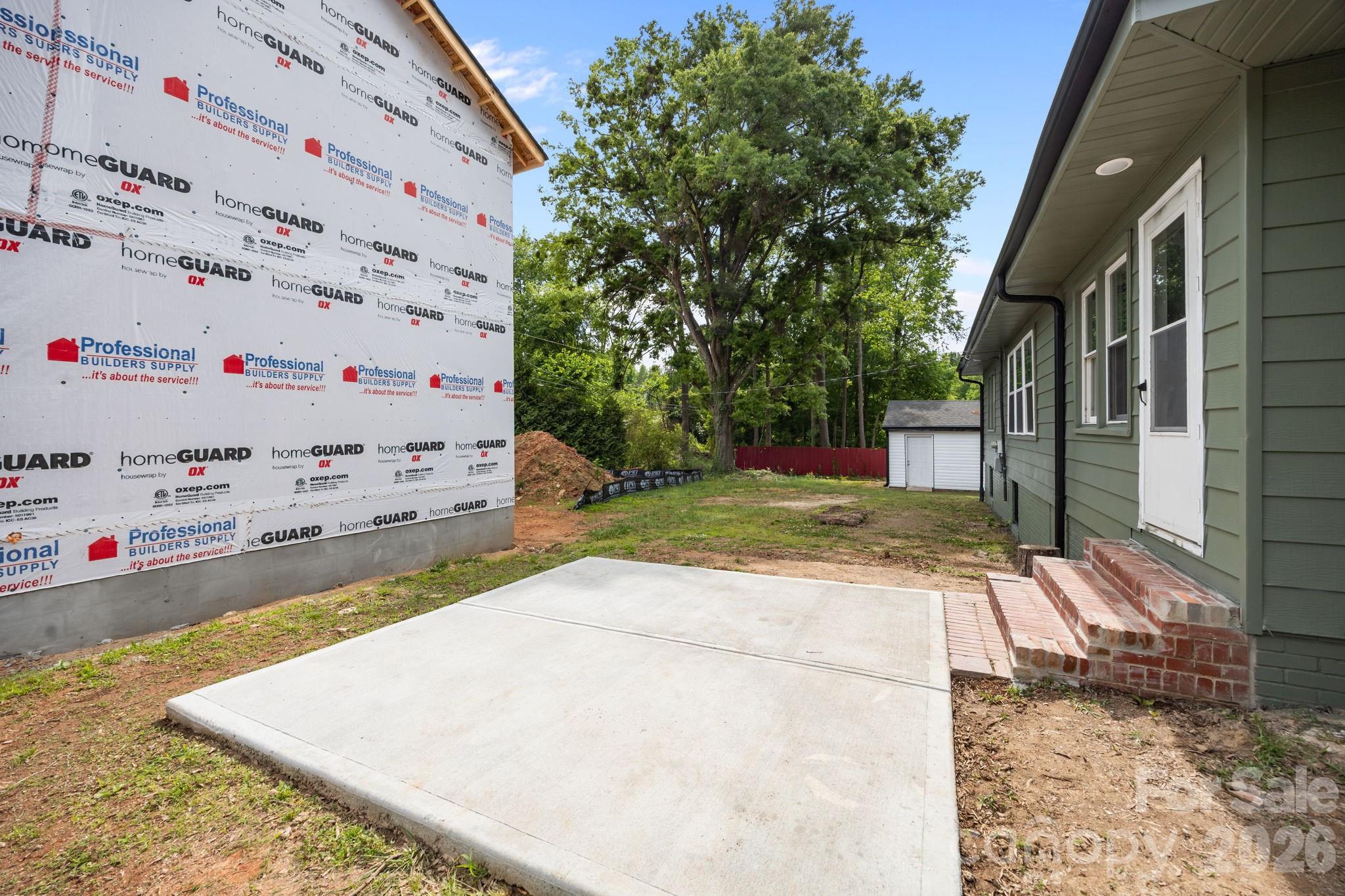 6109 Cora Street — Charlotte